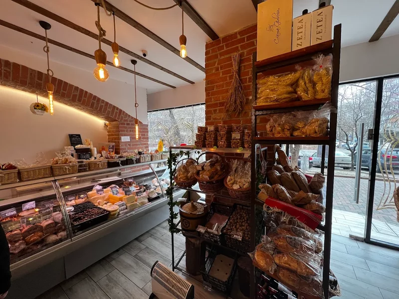 Vanzatoare pentru Bacania Gramador, Mihai Bravu